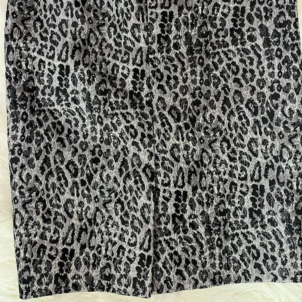 A metallic Kasper skirt in black, gray and silver.  It is a ladies size 6